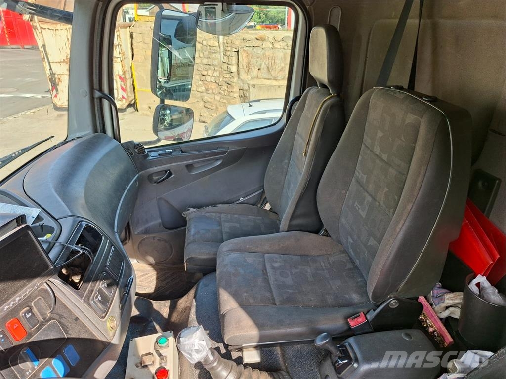 Mercedes-Benz AXOR 2533 L 6X2 새시 운전실 트럭