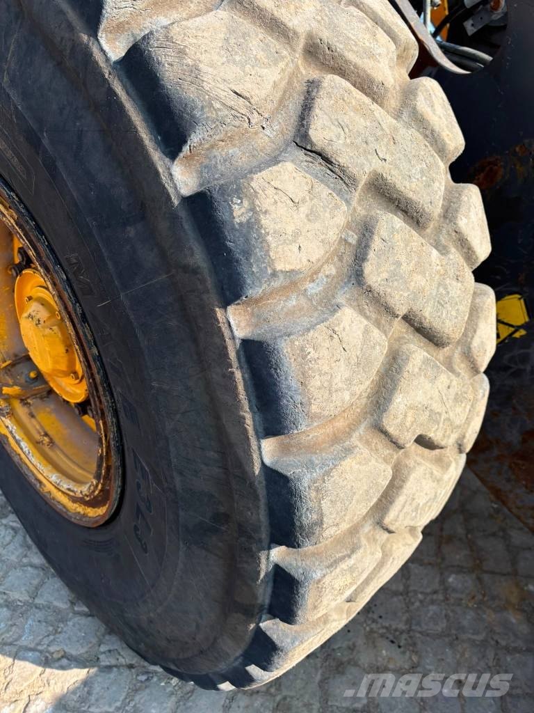 Volvo L 70 H Pale gommate