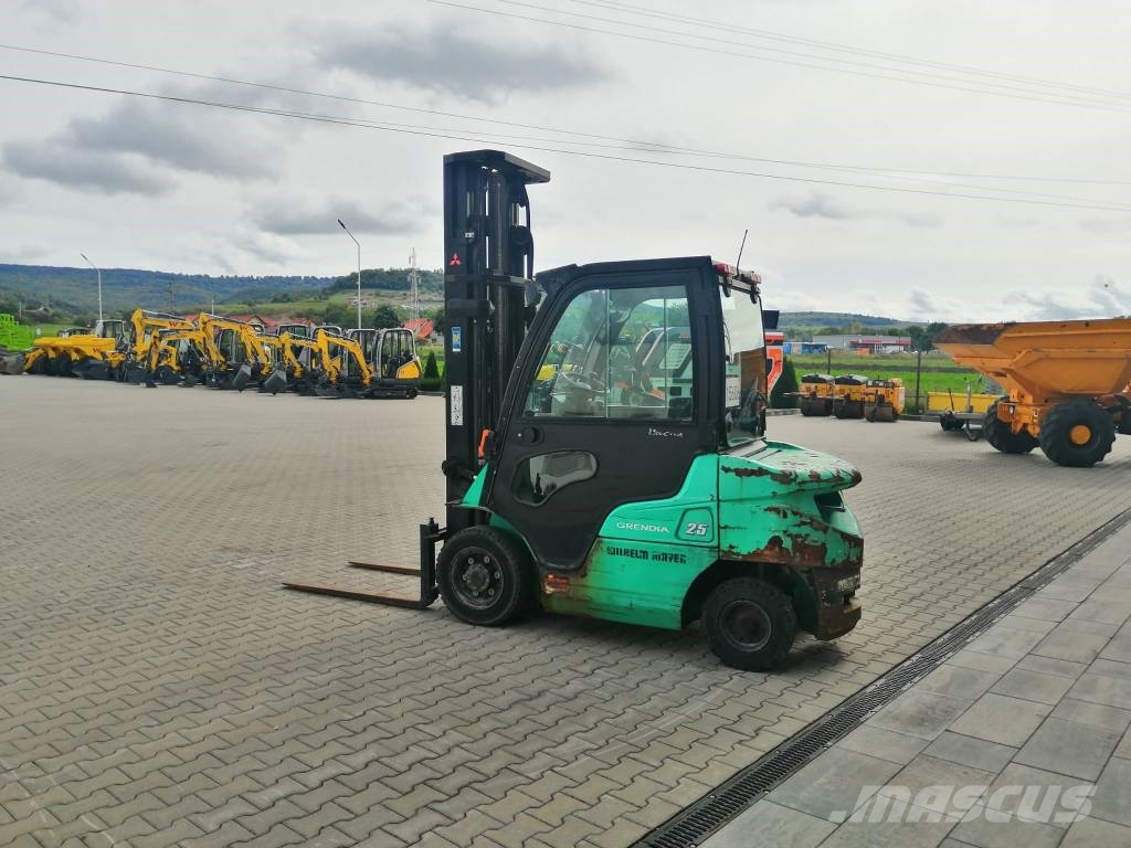 Mitsubishi FD25N Dieselmotviktstruckar