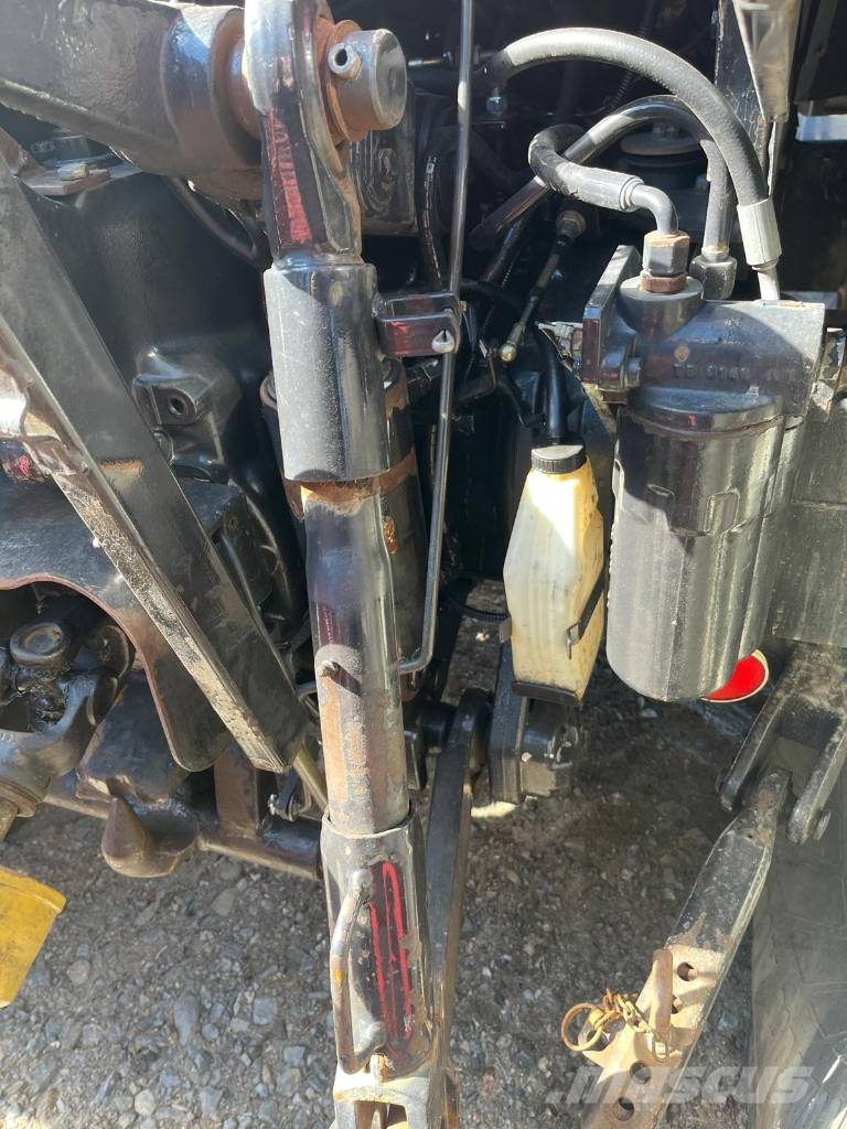 Valtra M 130 拖拉机/农用车