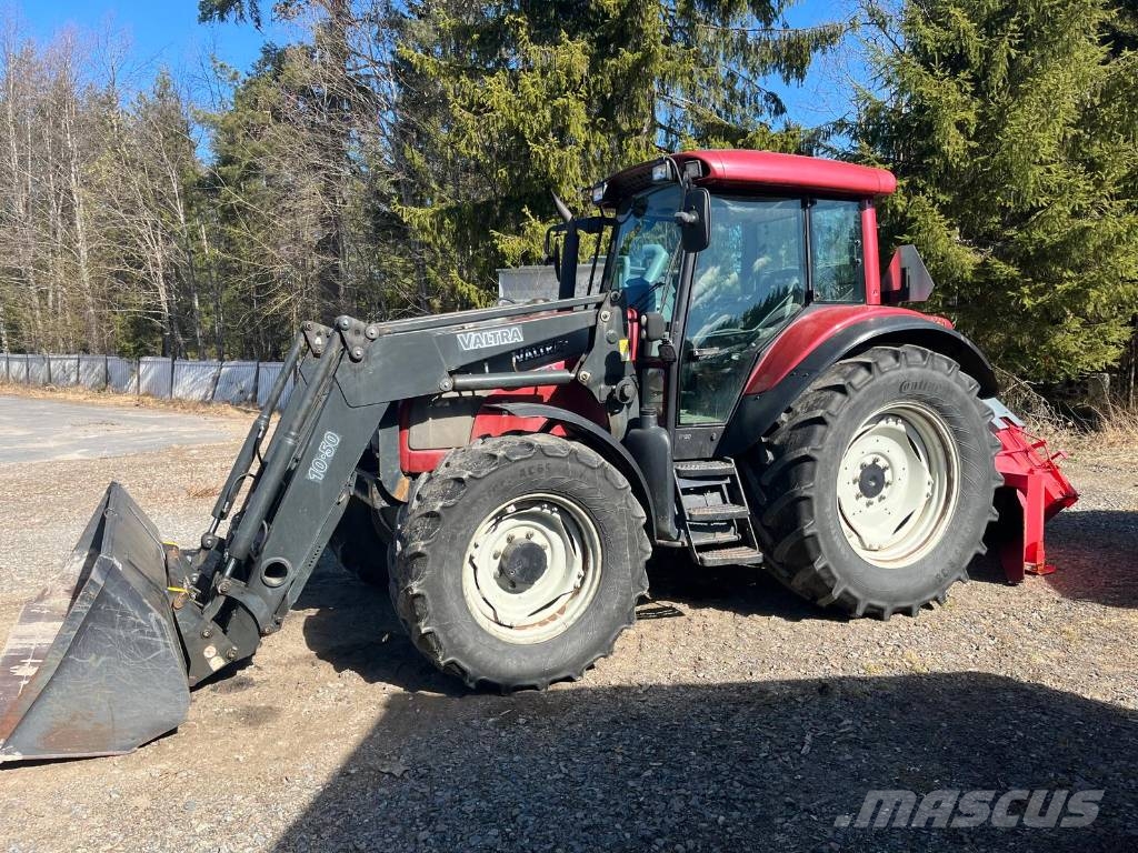 Valtra M 130 拖拉机/农用车