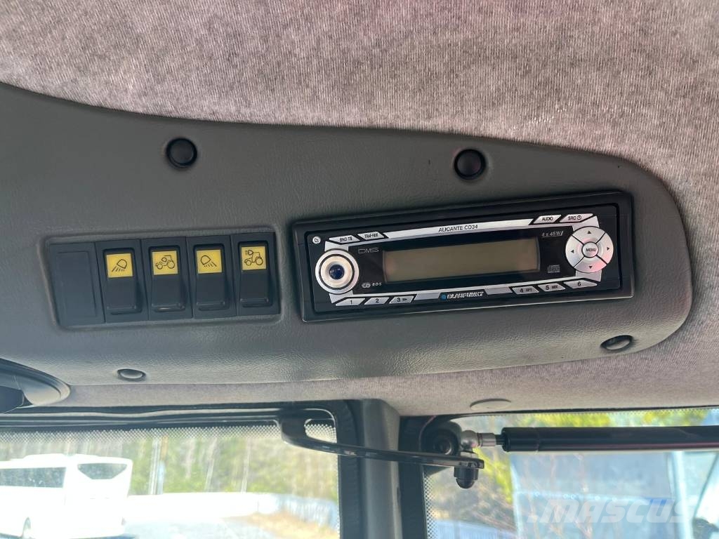 Valtra M 130 拖拉机/农用车