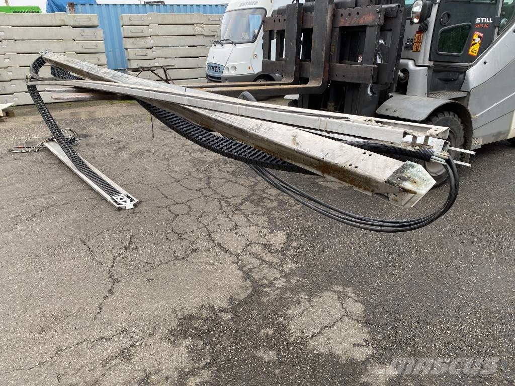 Teupen LEO35T/PLUS a réparer Nacele cu brat telescopic