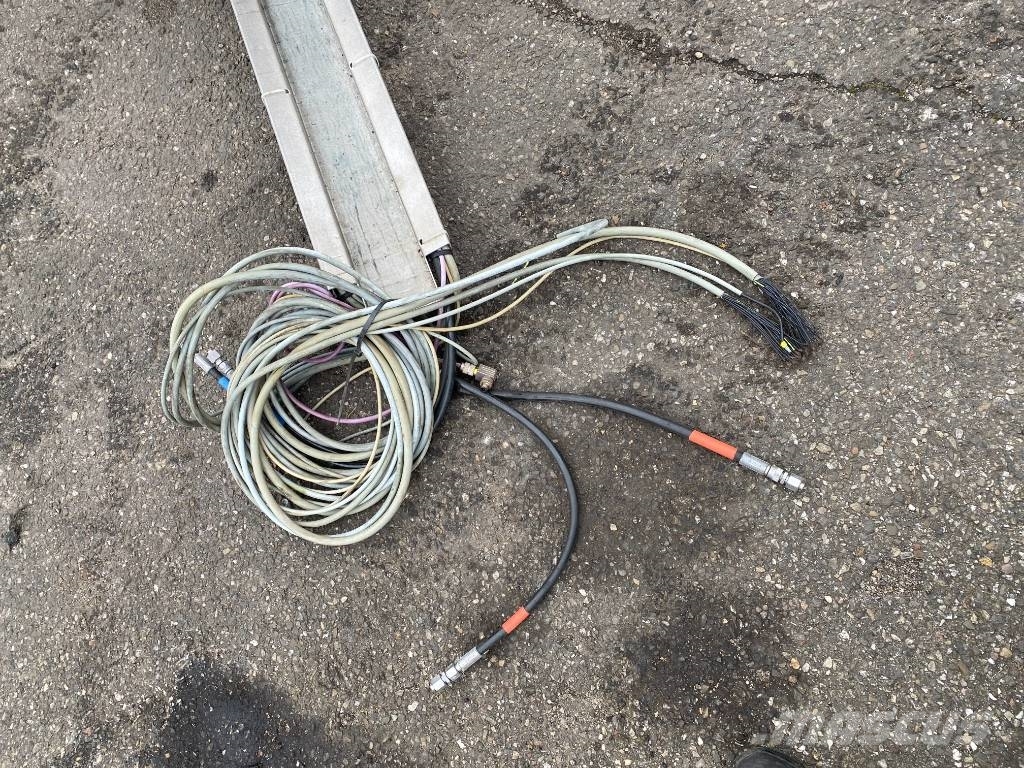 Teupen LEO35T/PLUS a réparer Nacele cu brat telescopic