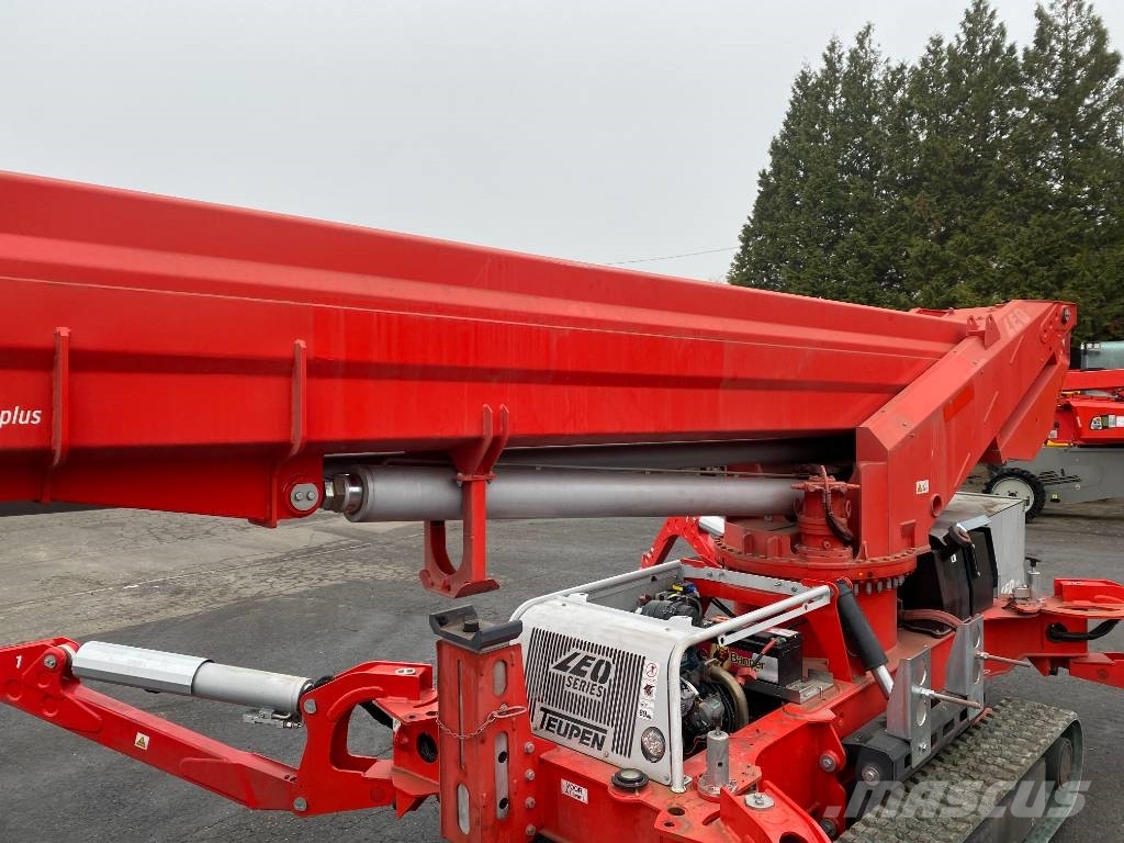 Teupen LEO35T/PLUS a réparer Nacele cu brat telescopic