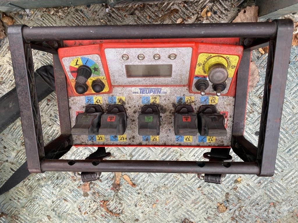 Teupen LEO35T/PLUS a réparer Nacele cu brat telescopic