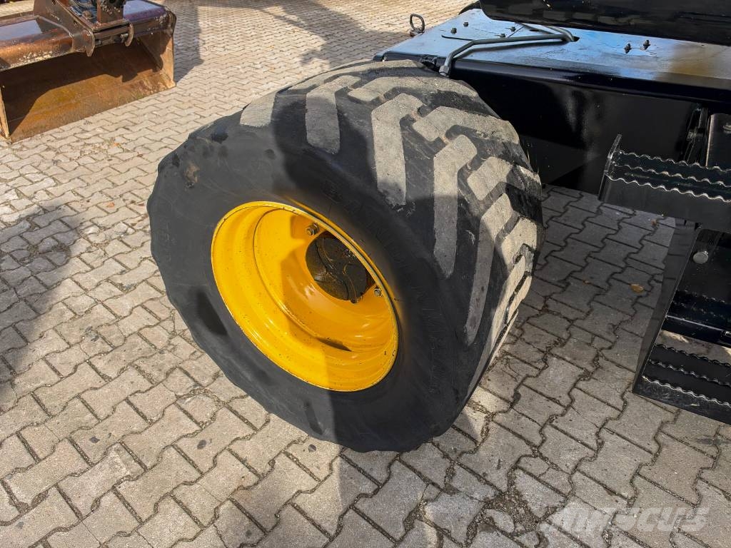 Yanmar B110W Powertilt SW hydr. Kamera Bagri na kolesih