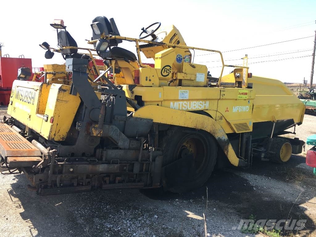 Mitsubishi MF61WD アスファルトフィニッシャ
