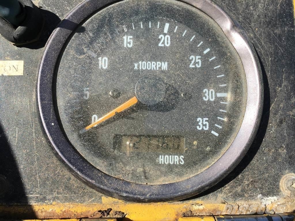 Mitsubishi MF61WD アスファルトフィニッシャ
