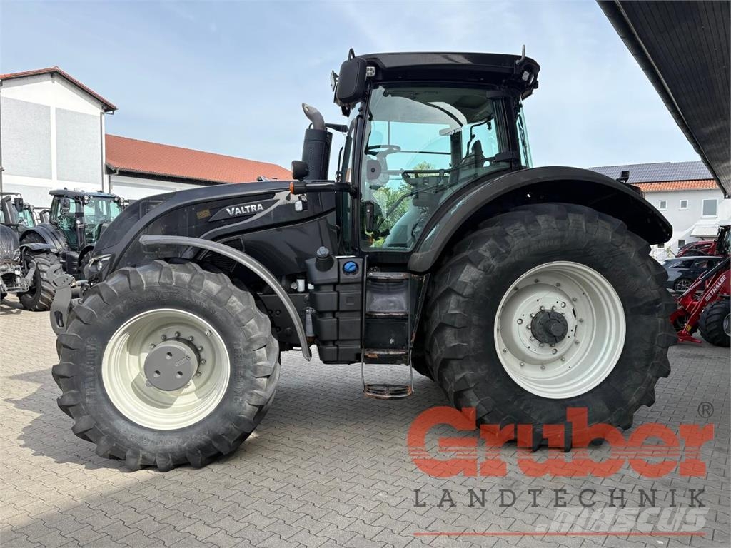 Valtra S 374 Traktori