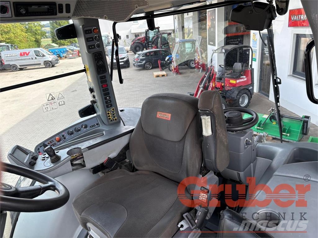 Valtra S 374 Traktori