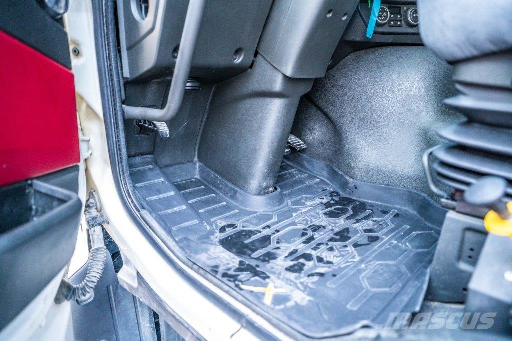 Volvo FMX 460 GLOB + HYDR 트랙터 유닛