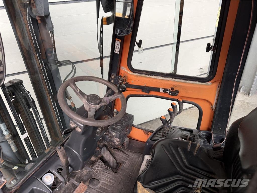 Doosan D35C-5 Dīzeļa autoiekrāvēji