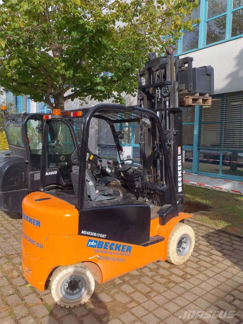 Manitou ME 430 S2 (01587) شاحنات ذات رافعات شوكية تعمل بالكهرباء