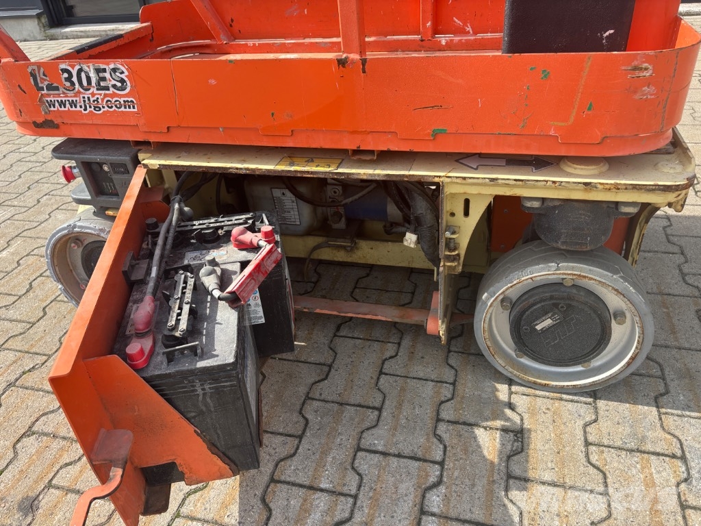 JLG 1230 ES Schaarhoogwerkers