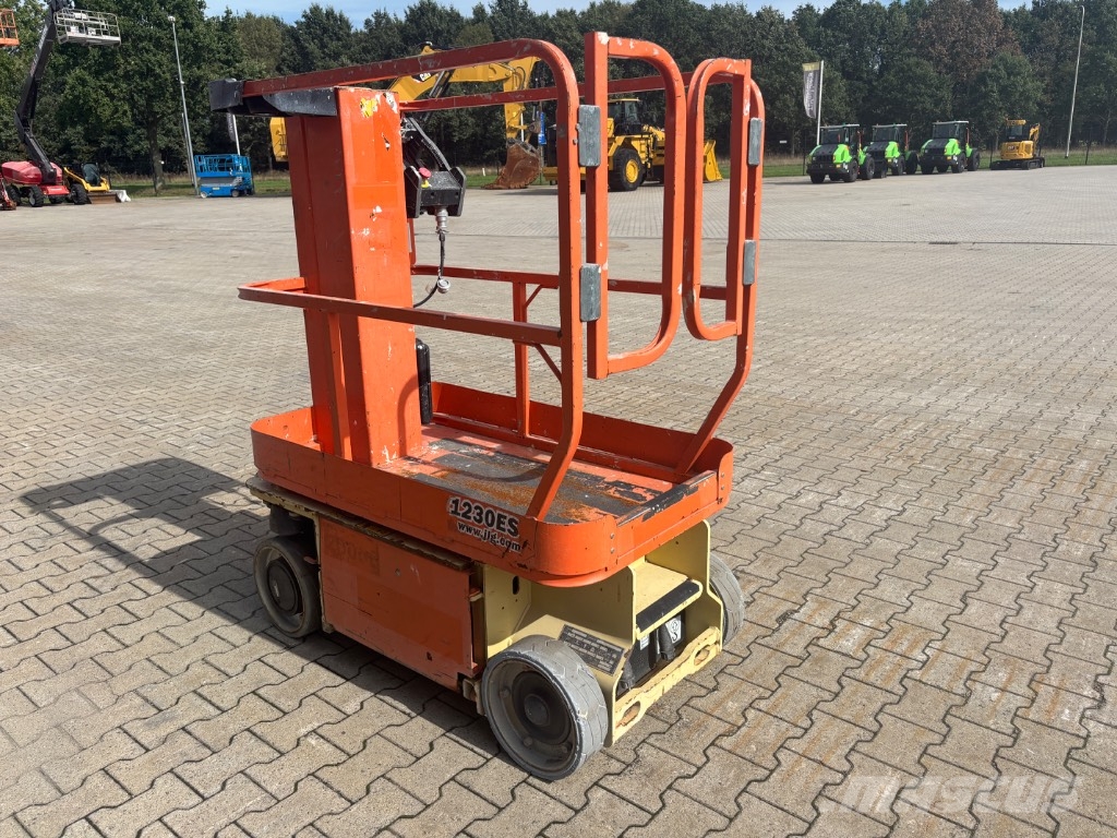JLG 1230 ES Schaarhoogwerkers