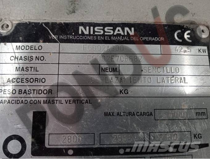 Nissan FGD02A30Q Ретрак/ Високоповдигач с изместване на вилката напред