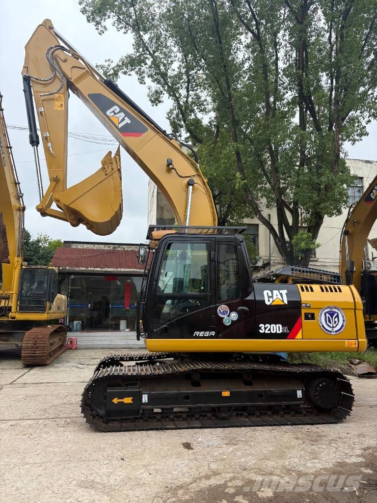 CAT 320D2 履带挖掘机