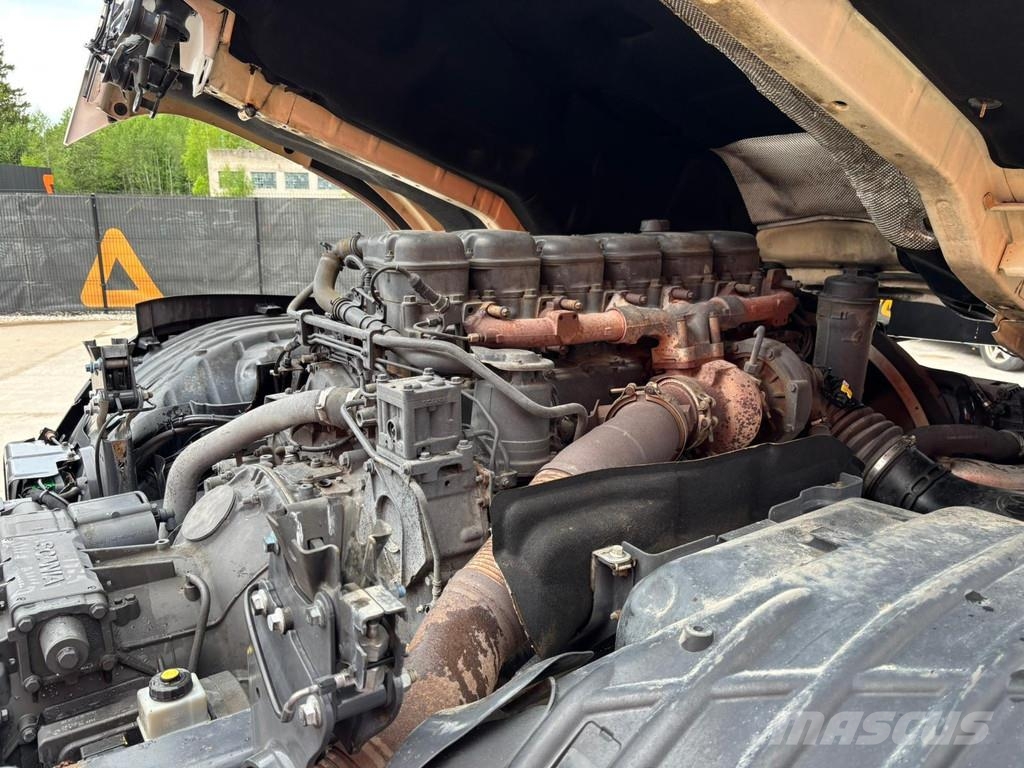 Scania P410 4x4+2 HYDRAULICS / FRONT AXEL 9T Camiones con chasís y cabina