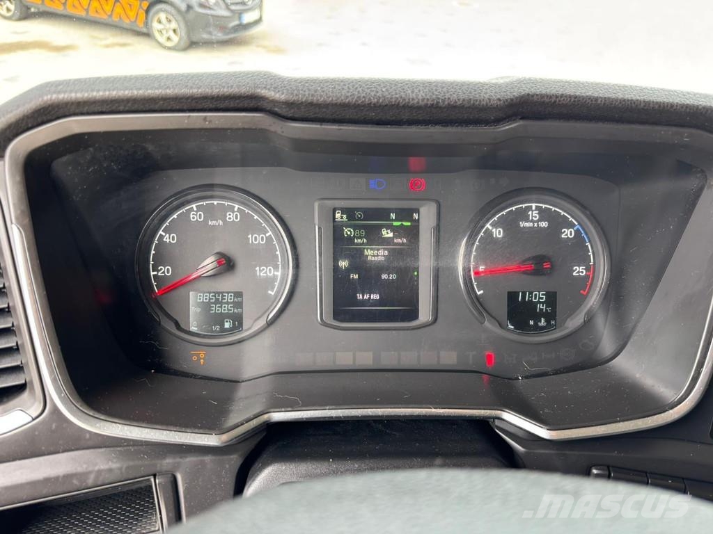 Scania P410 4x4+2 HYDRAULICS / FRONT AXEL 9T Camiones con chasís y cabina
