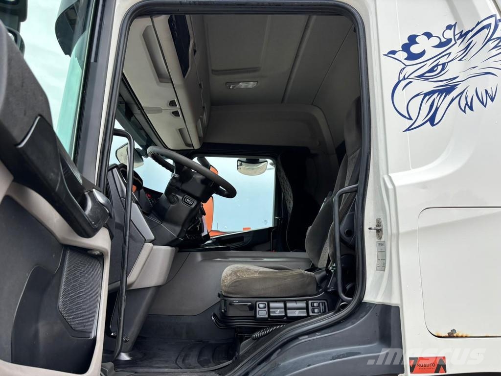 Scania P410 4x4+2 HYDRAULICS / FRONT AXEL 9T Camiones con chasís y cabina