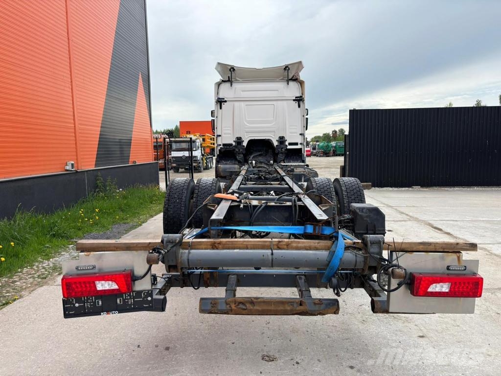 Scania P410 4x4+2 HYDRAULICS / FRONT AXEL 9T Camiones con chasís y cabina