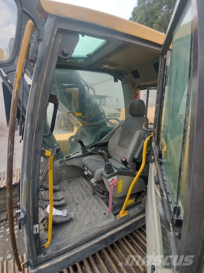 Volvo EC300DL حفارات زحافة