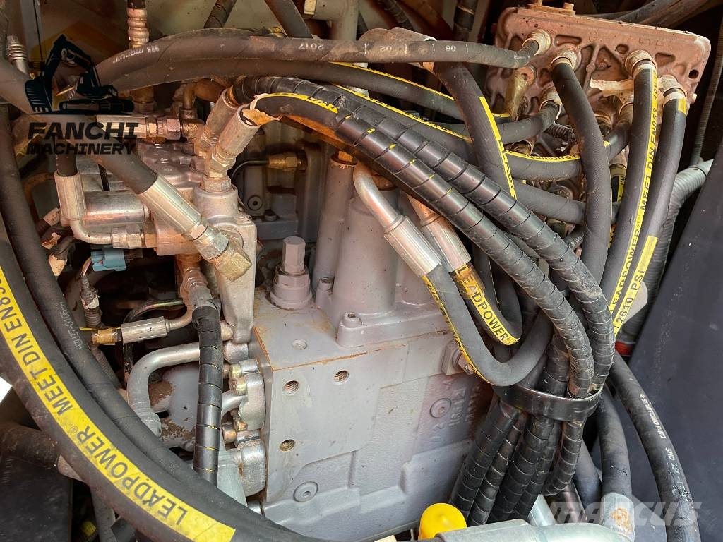 Hitachi 130-5A Bageri gusjeničari