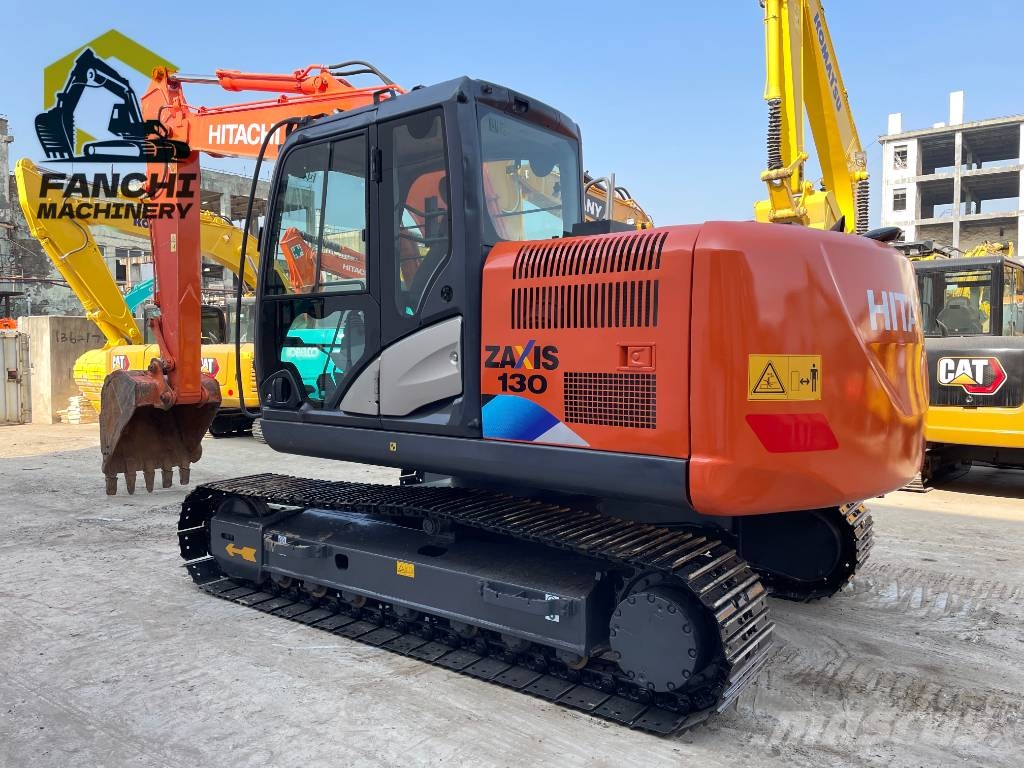 Hitachi 130-5A Bageri gusjeničari