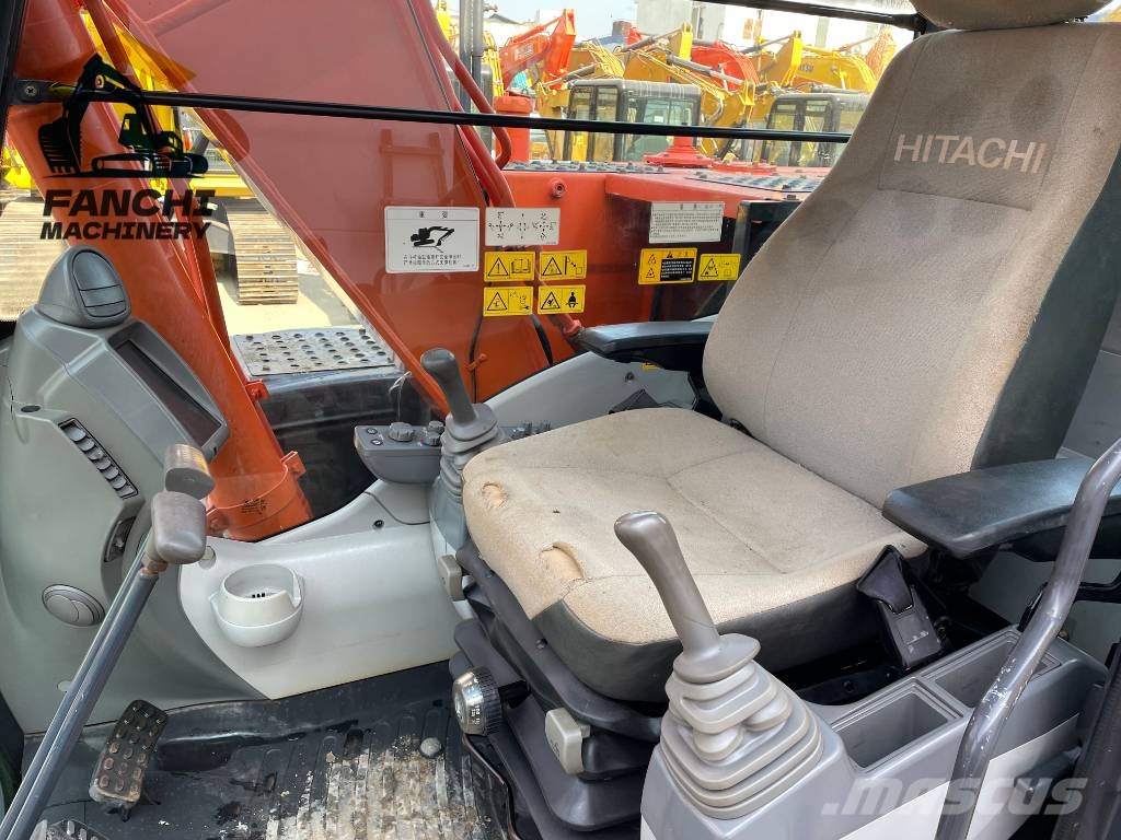 Hitachi 130-5A Bageri gusjeničari
