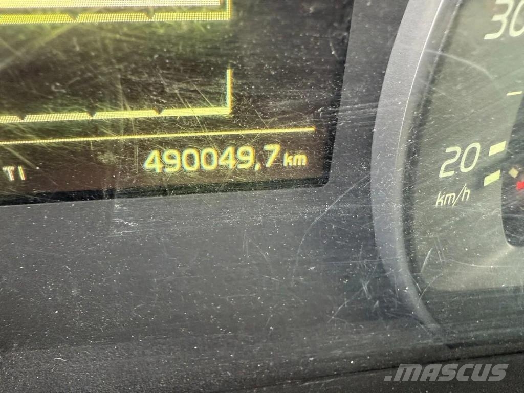 Volvo FH 540 8X4 - 490049 KM - INTARDER TUV 30-06-2026 Vetopöytäautot