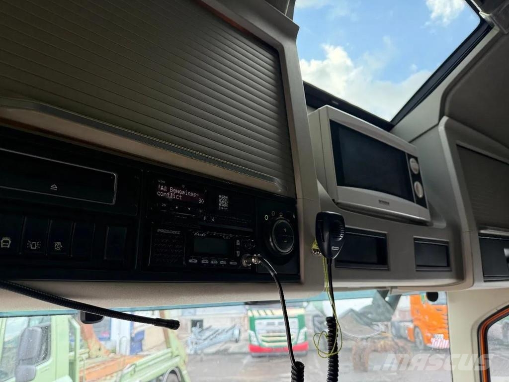 Volvo FH 540 8X4 - 490049 KM - INTARDER TUV 30-06-2026 Vetopöytäautot