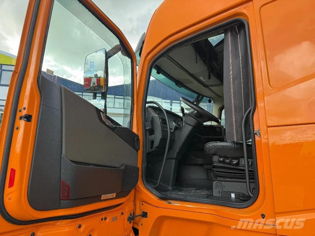 Volvo FH 540 8X4 - 490049 KM - INTARDER TUV 30-06-2026 Vetopöytäautot