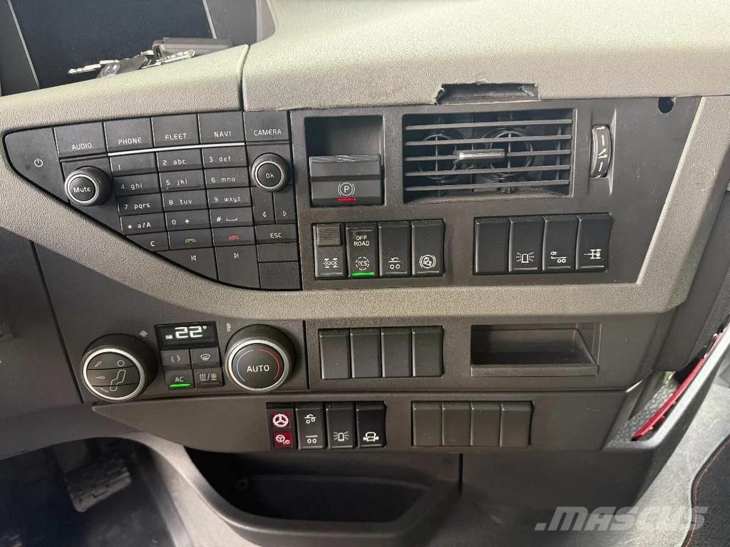 Volvo FH 540 8X4 - 490049 KM - INTARDER TUV 30-06-2026 Vetopöytäautot