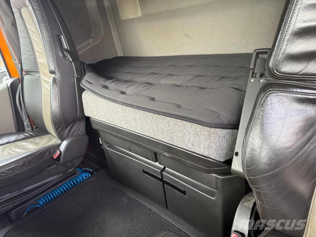 Volvo FH 540 8X4 - 490049 KM - INTARDER TUV 30-06-2026 Vetopöytäautot