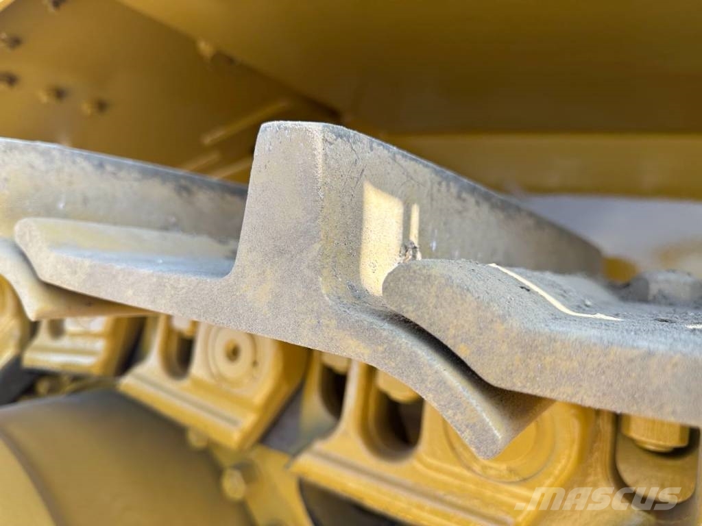 CAT D 9 T Гусеничні бульдозери