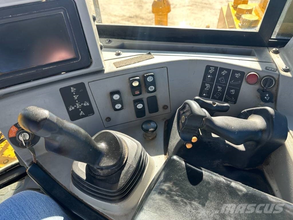 CAT D 9 T Гусеничні бульдозери
