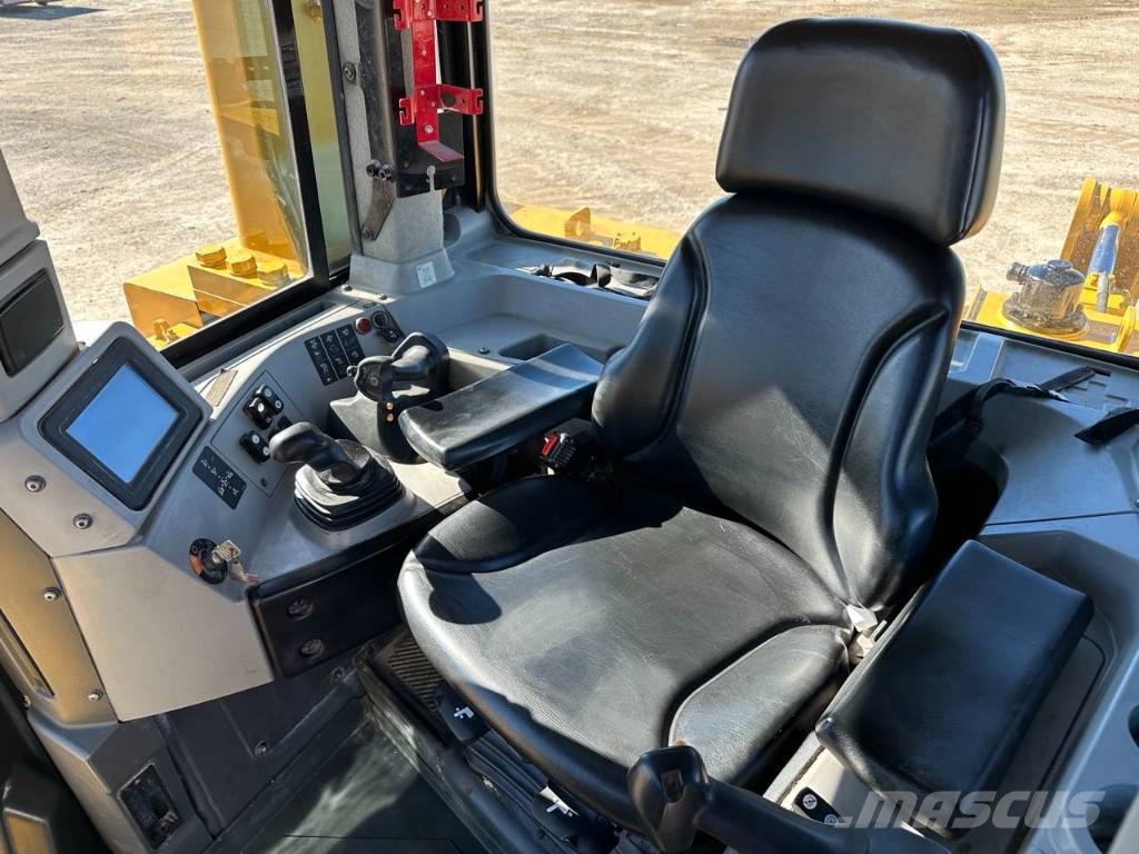 CAT D 9 T Гусеничні бульдозери