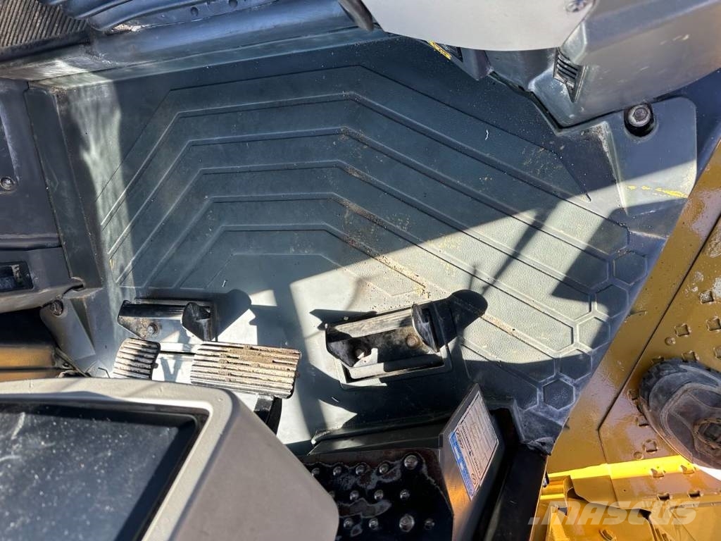 CAT D 9 T Гусеничні бульдозери