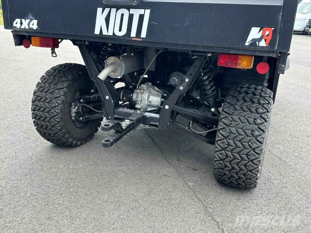 Kioti K9 2400 Otros