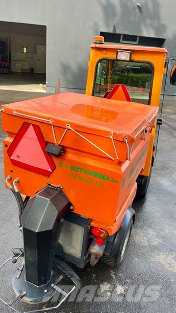 Holder V-130 Utility tool carriers