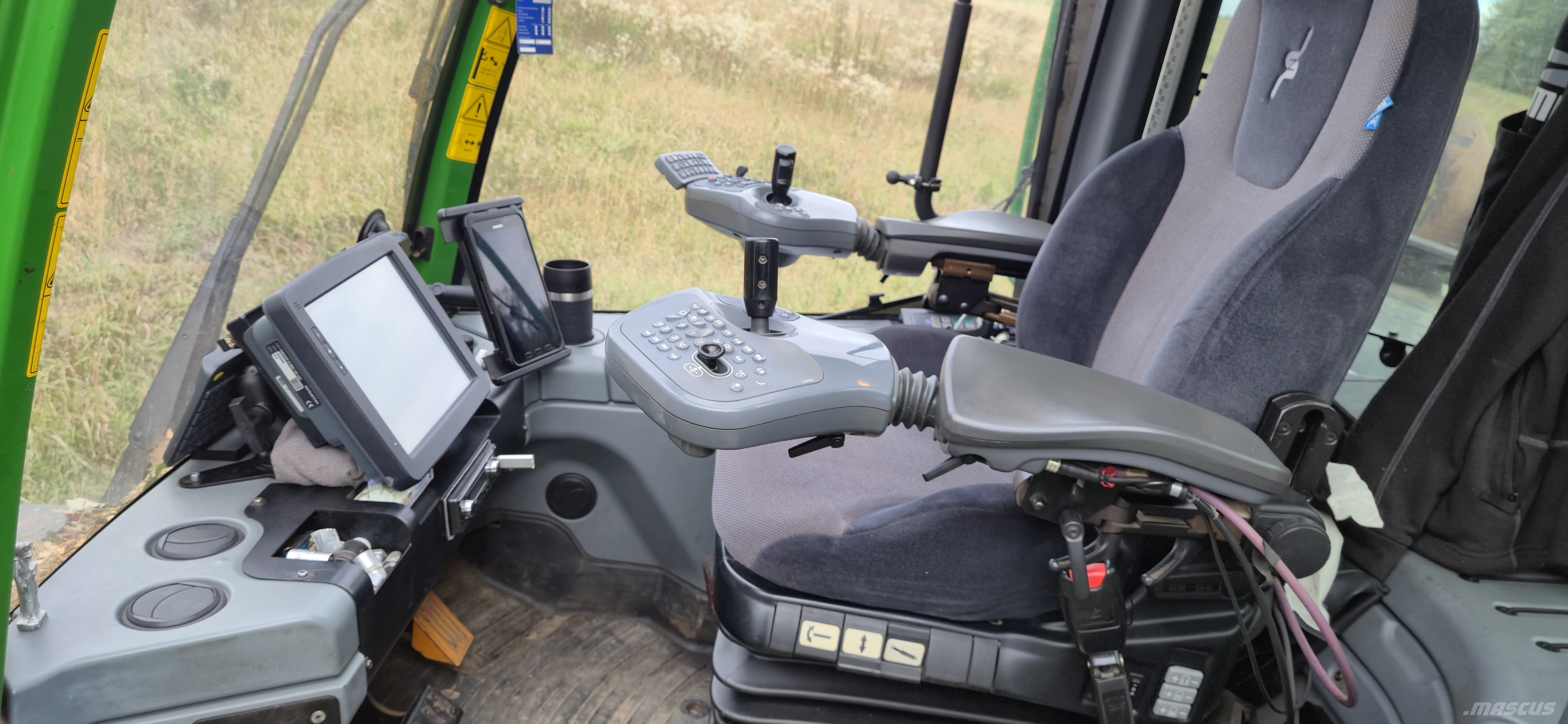 John Deere 1170G Harvester