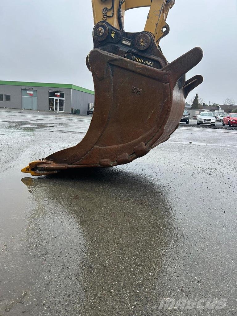 CAT 352 Escavatori cingolati