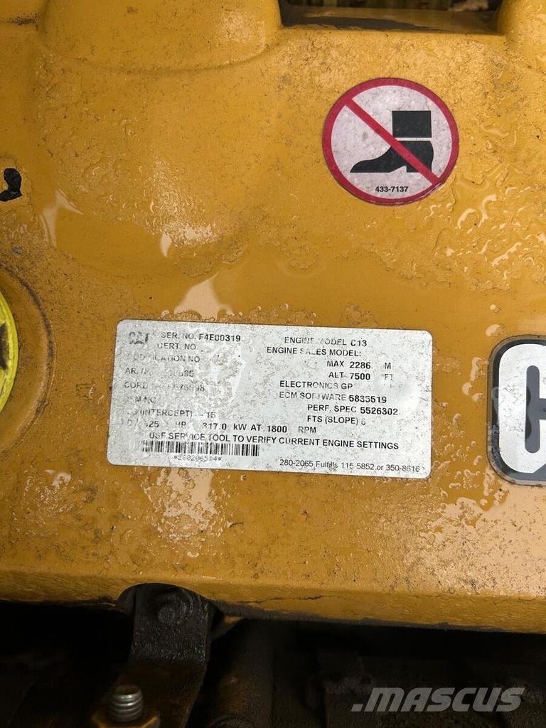 CAT 352 Escavatori cingolati