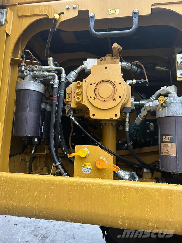 CAT 352 Escavatori cingolati