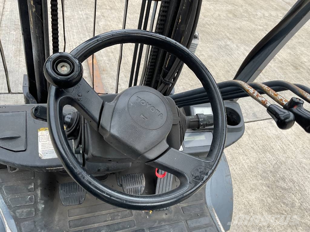 Toyota 02-8FDF25 Tonero Diesel forklifts