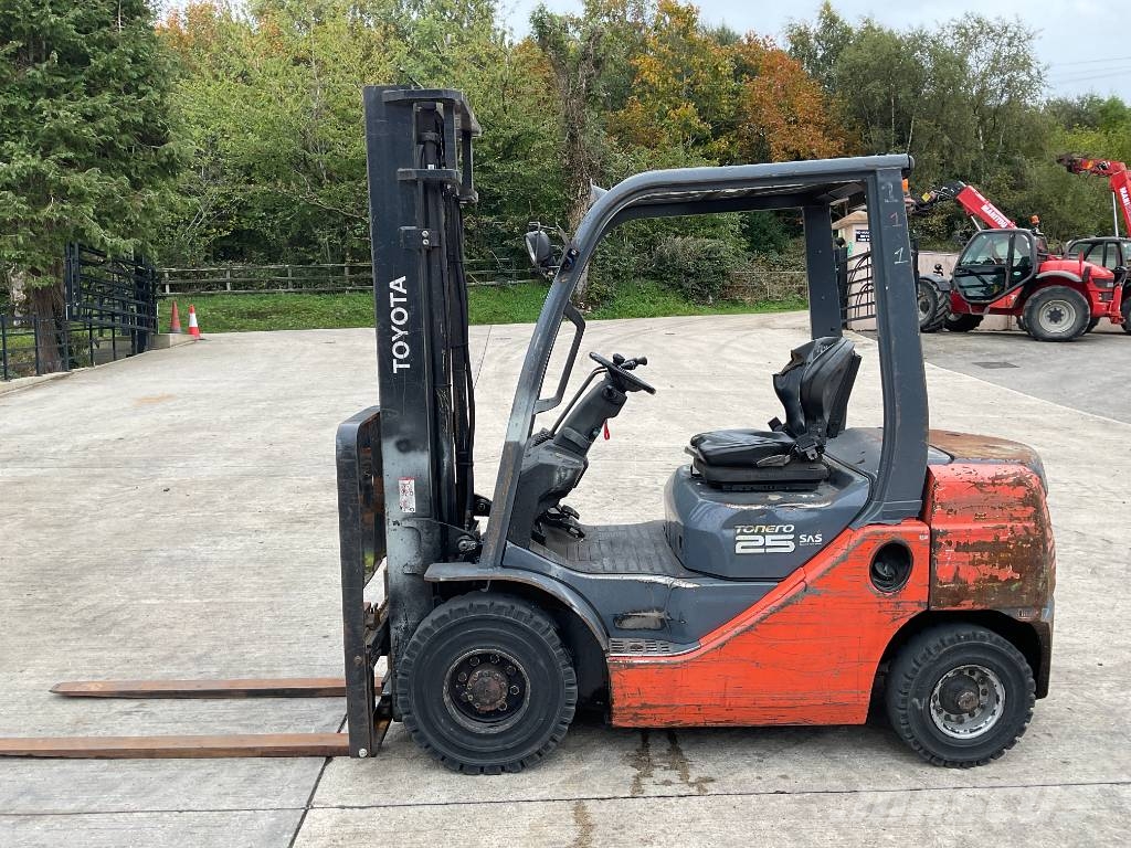 Toyota 02-8FDF25 Tonero Diesel forklifts