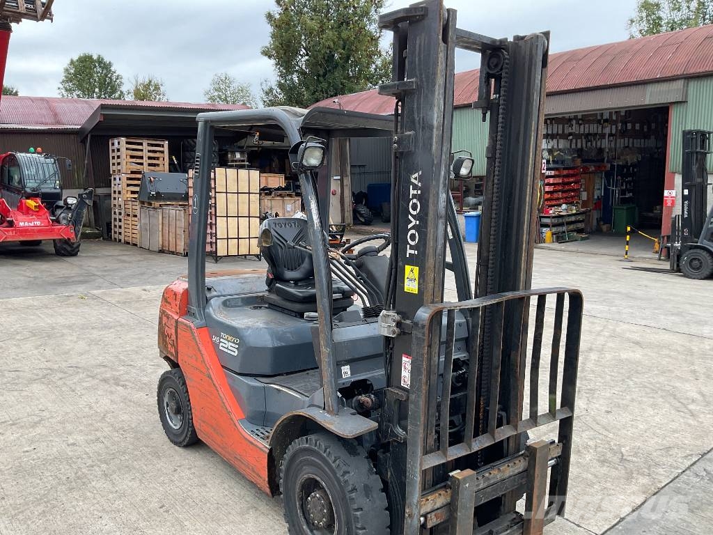 Toyota 02-8FDF25 Tonero Diesel forklifts