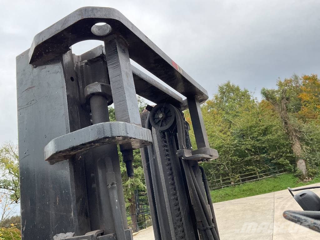 Toyota 02-8FDF25 Tonero Diesel forklifts