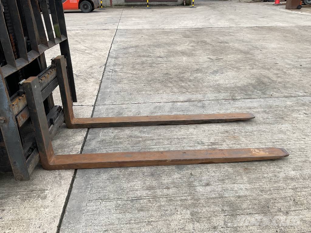 Toyota 02-8FDF25 Tonero Diesel forklifts